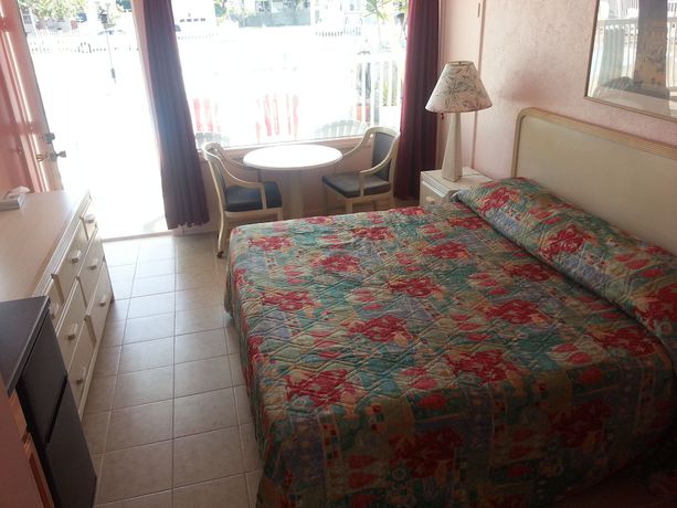 Imagen de la habitación del Hotel Sand Box Motel. Foto 4