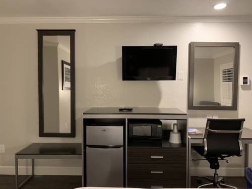 Imagen de la habitación del Hotel Sand Castle Inn, Monterey. Foto 2