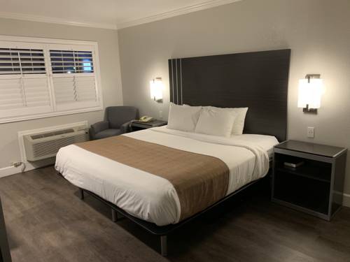 Imagen de la habitación del Hotel Sand Castle Inn, Monterey. Foto 3