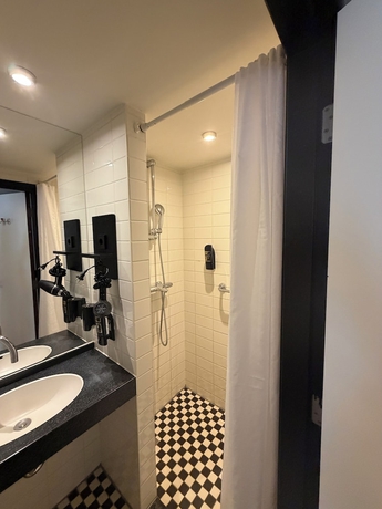 Imagen de la habitación del Hotel SandA Vondel Park. Foto 3