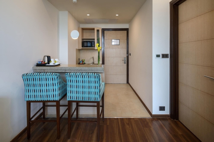 Imagen de los interiores del Hotel Sandal Suites Op. By Lemon Tree Hotels. Foto 13