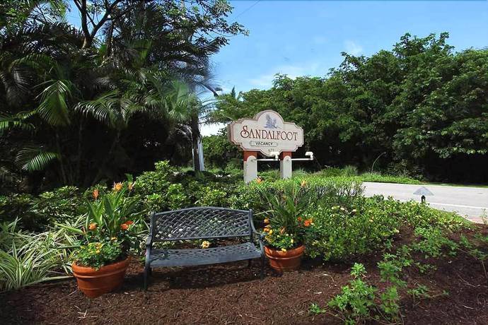 Imagen general del Hotel Sandalfoot Beachfront Condominium. Foto 7