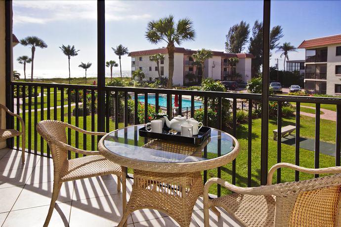 Imagen de la habitación del Hotel Sandalfoot Beachfront Condominium. Foto 8