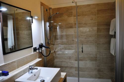 Imagen de la habitación del Hotel Sandalia. Foto 7