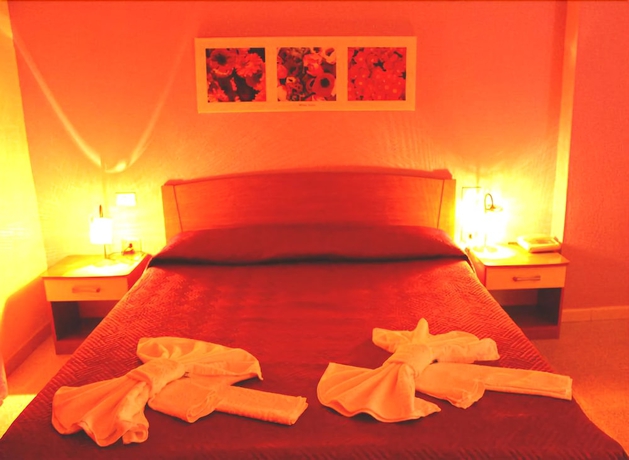 Imagen de la habitación del Hotel Sandalion. Foto 10