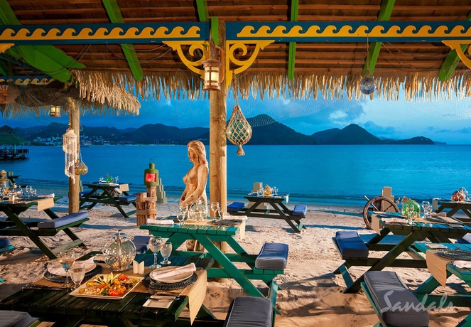 Imagen del bar/restaurante del Hotel Sandals Grande St. Lucian - All Inclusive Couples Only. Foto 3