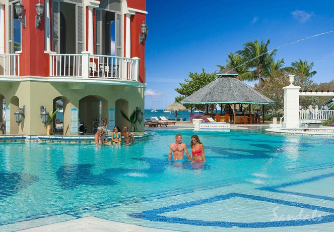 Imagen de la piscina del Hotel Sandals Grande St. Lucian - All Inclusive Couples Only. Foto 14
