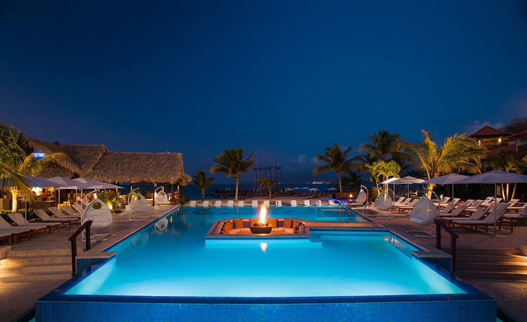 Imagen de la piscina del Hotel Sandals Grenada - All Inclusive Couples Only. Foto 13