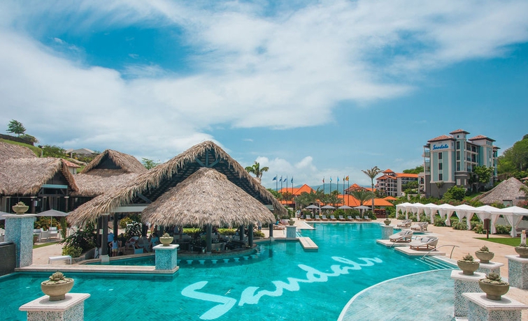 Imagen de la piscina del Hotel Sandals Grenada - All Inclusive Couples Only. Foto 15