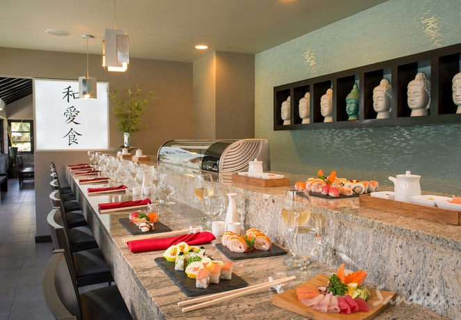 Imagen del bar/restaurante del Hotel Sandals Halcyon - All Inclusive Couples Only. Foto 4