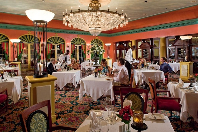 Imagen del bar/restaurante del Hotel Sandals Royal Bahamian - All Inclusive Couples Only. Foto 6