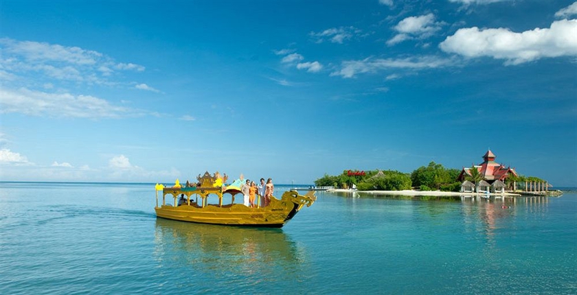 Imagen de los exteriores del Hotel Sandals Royal Caribbean - All Inclusive Couples Only. Foto 15