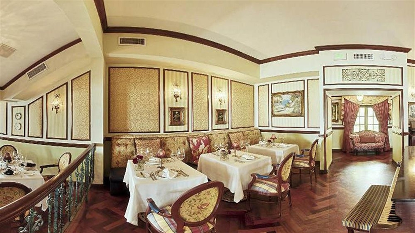 Imagen del bar/restaurante del Hotel Sandals Royal Plantation - All Inclusive Couples Only. Foto 2