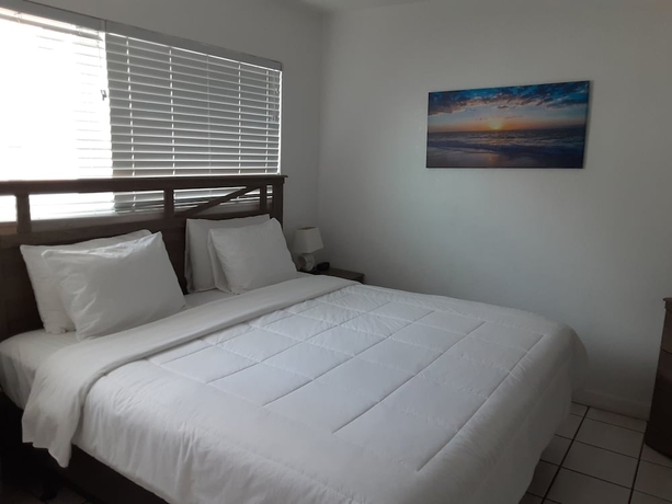 Imagen de la habitación del Hotel Sandalwood Beach Resort. Foto 6