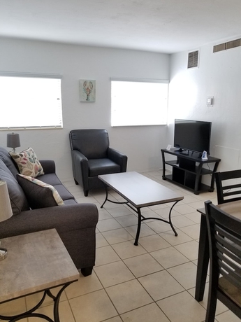 Imagen de la habitación del Hotel Sandalwood Beach Resort. Foto 12