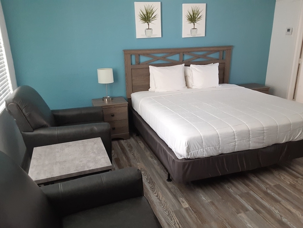 Imagen de la habitación del Hotel Sandalwood Beach Resort. Foto 14