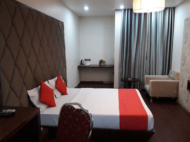 Imagen de la habitación del Hotel Sandalwood, Bhopal. Foto 17