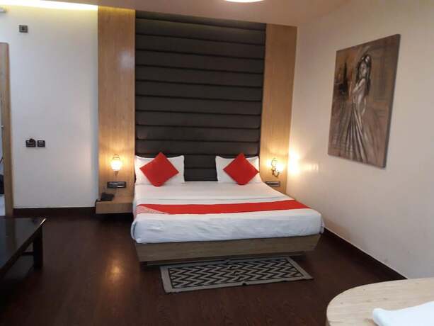 Imagen de la habitación del Hotel Sandalwood, Bhopal. Foto 19