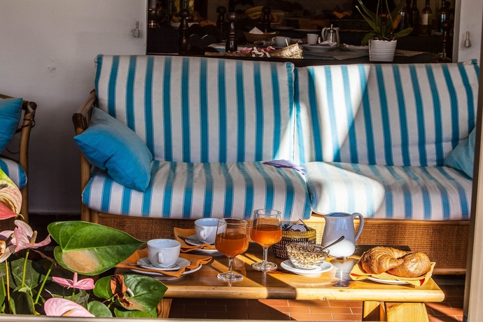 Imagen del bar/restaurante del Hotel Sandalyon. Foto 4