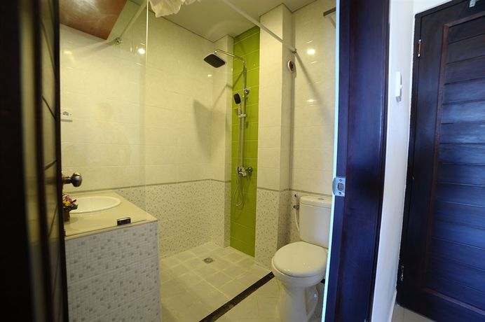 Imagen de la habitación del Hotel Sandat Kuta. Foto 11