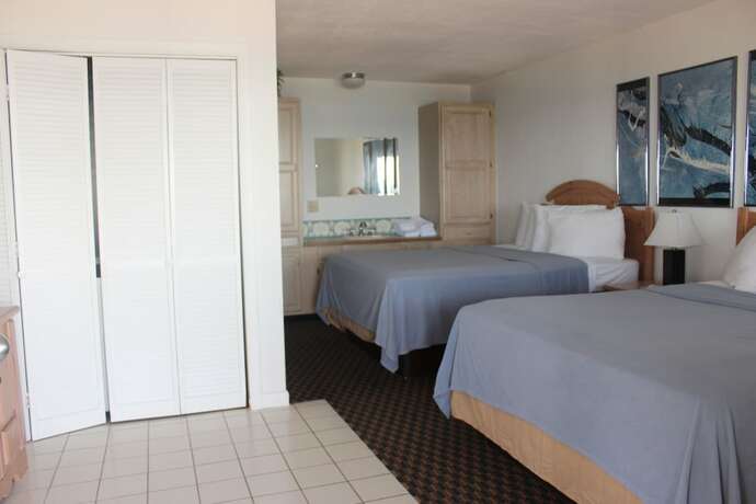 Imagen de la habitación del Hotel Sandcastle Beachfront Inn. Foto 14