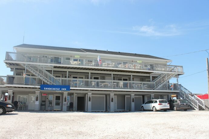 Imagen general del Hotel Sandcastle Beachfront Inn. Foto 6