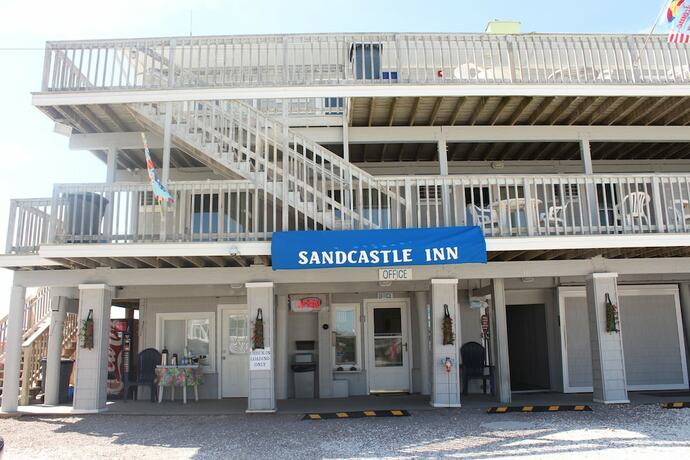 Imagen general del Hotel Sandcastle Beachfront Inn. Foto 8