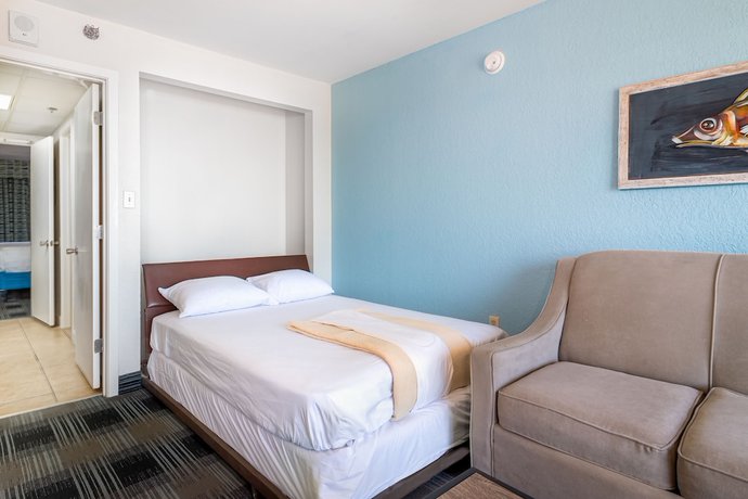 Imagen de la habitación del Hotel Sandcastle Oceanfront Resort South Beach. Foto 5