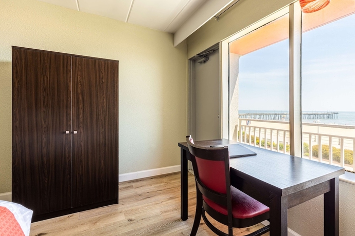 Imagen de la habitación del Hotel Sandcastle Resort On The Beach. Foto 4