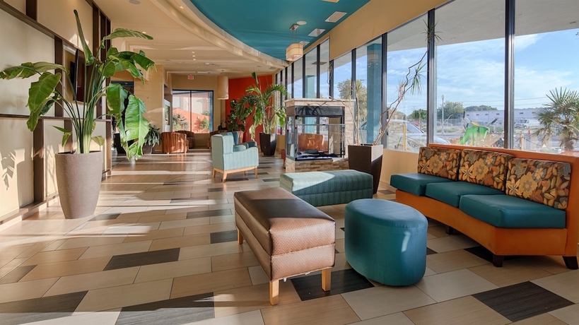 Imagen de los interiores del Hotel Sandcastle Resort On The Beach. Foto 14