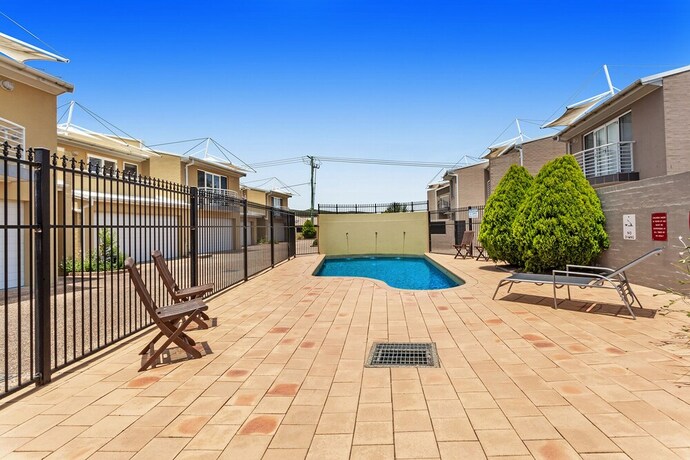 Imagen de la piscina del Hotel Sandcastles Unit 7 - Fingal Bay. Foto 20