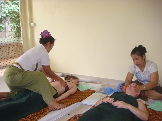 Imagen de la habitación del Hotel Sandee Bungalows. Foto 3