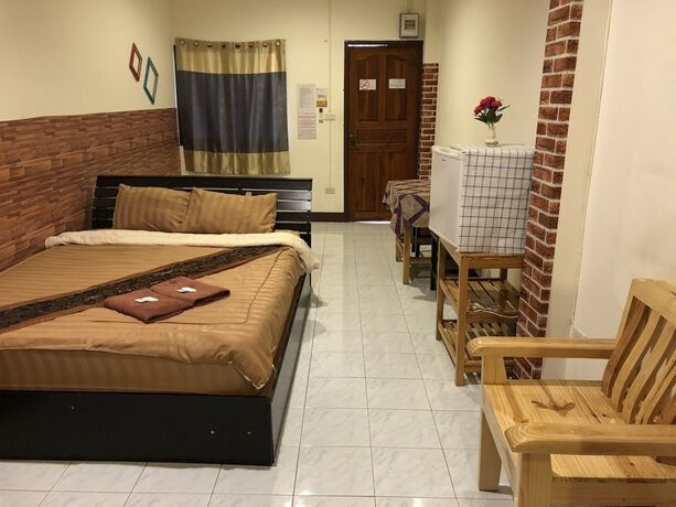 Imagen de la habitación del Hotel Sandee Place Chomthong. Foto 21