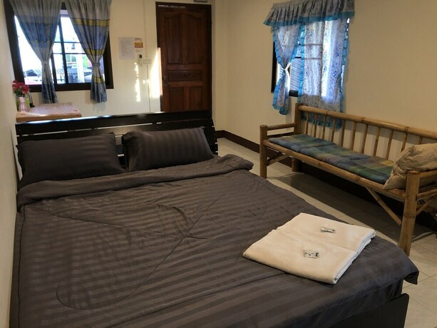 Imagen de la habitación del Hotel Sandee Place Chomthong. Foto 27