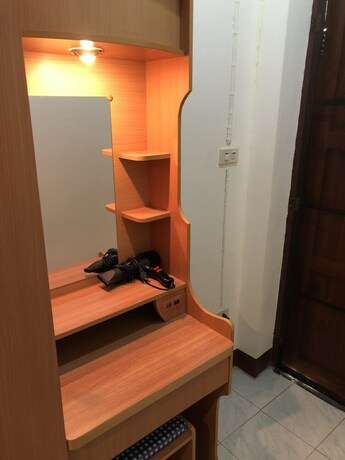 Imagen de la habitación del Hotel Sandee Place Chomthong. Foto 29