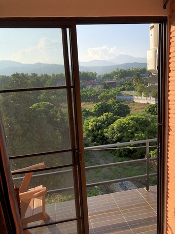 Imagen de la habitación del Hotel Sandee Place Mountain View Chomthong. Foto 2