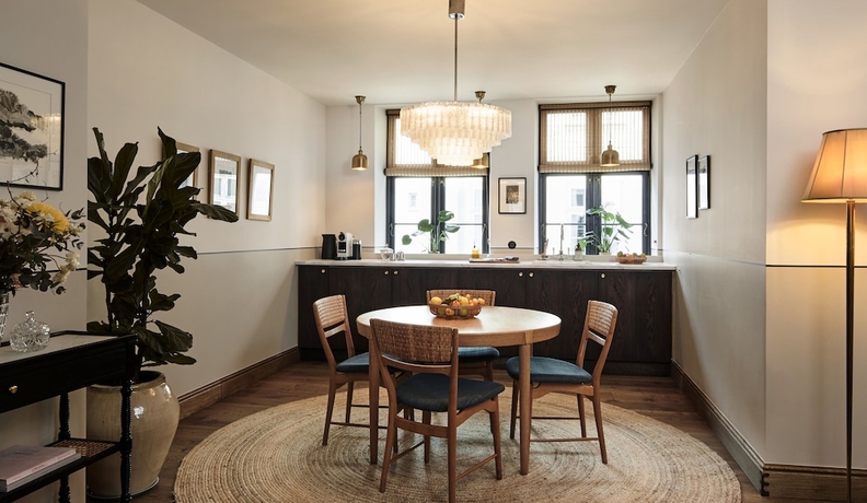 Imagen de la habitación del Hotel Sanders. Foto 9