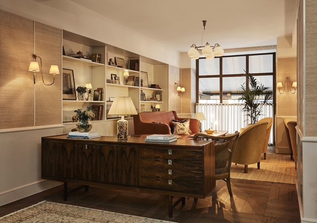 Imagen de los interiores del Hotel Sanders. Foto 18