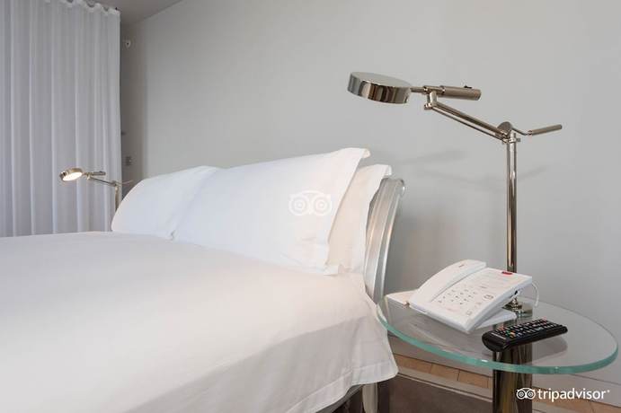 Imagen de la habitación del Hotel Sanderson. Foto 9