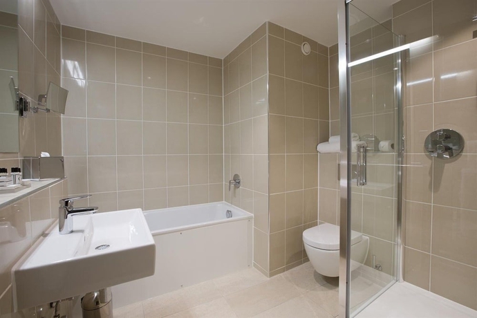 Imagen de la habitación del Hotel Sandford Springs and Golf Club. Foto 11