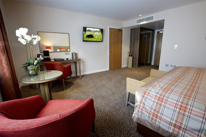 Imagen de la habitación del Hotel Sandford Springs and Golf Club. Foto 13