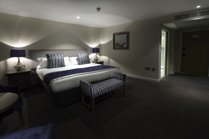Imagen de la habitación del Hotel Sandford Springs and Golf Club. Foto 15