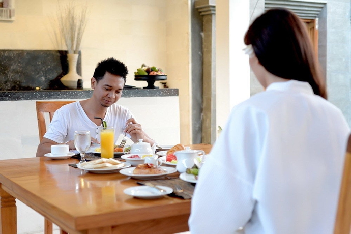 Imagen de la habitación del Hotel Sandi Agung Villa. Foto 5