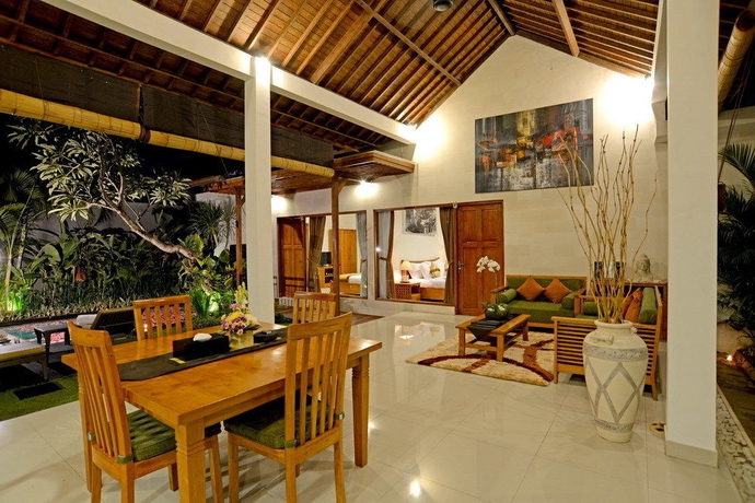 Imagen de la habitación del Hotel Sandi Agung Villa. Foto 6