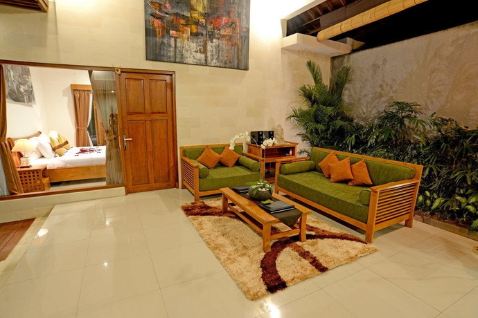 Imagen de los interiores del Hotel Sandi Agung Villa. Foto 12