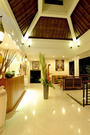 Imagen de los interiores del Hotel Sandi Agung Villa. Foto 13