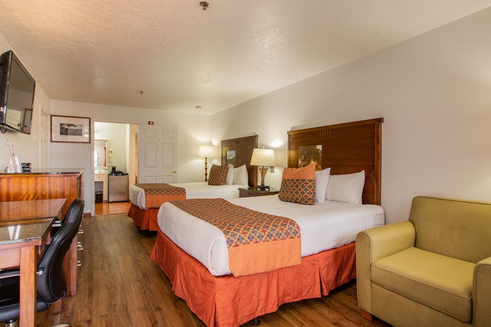 Imagen de la habitación del Hotel Sandia Peak Inn Old Town ABQ, a Howard Johnson by Wyndham. Foto 8