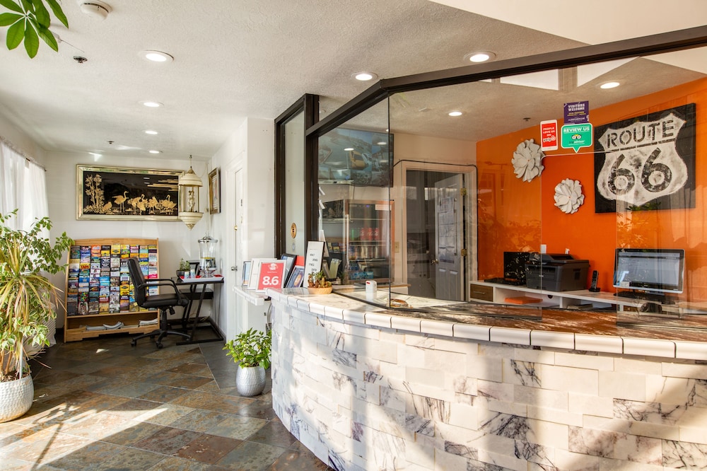 Imagen de los interiores del Hotel Sandia Peak Inn Old Town ABQ, a Howard Johnson by Wyndham. Foto 19