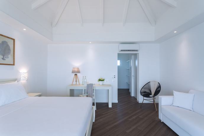 Imagen de la habitación del Hotel Sandies Bathala. Foto 16