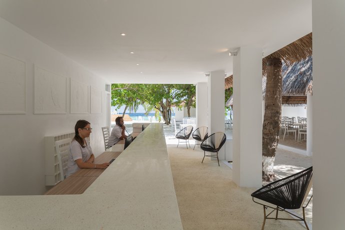 Imagen de los interiores del Hotel Sandies Bathala. Foto 20